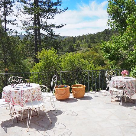 Chambre Familiale Avec Terrasse Aux Portes Du Verdon Apartment Trigance Exterior foto